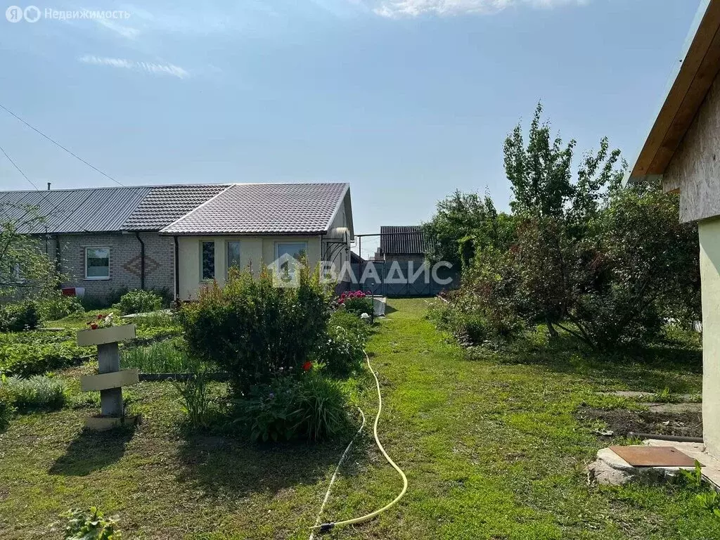Дом в Пензенский район, Богословский сельсовет, село Малая Валяевка, ... - Фото 0