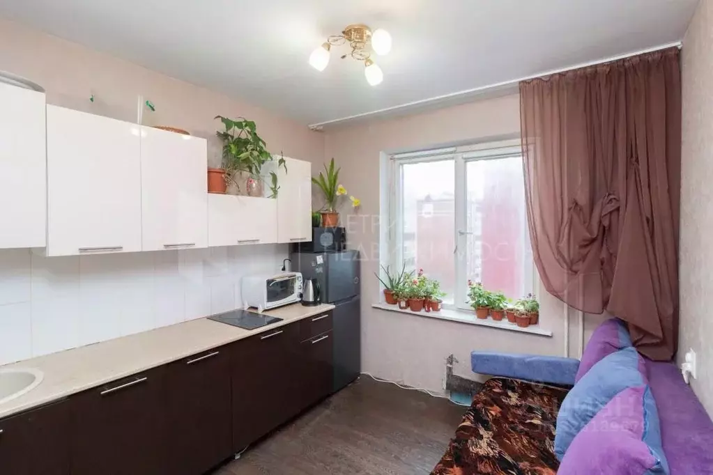 1-к кв. Тюменская область, Тюмень Молодежная ул., 70А (31.6 м) - Фото 1