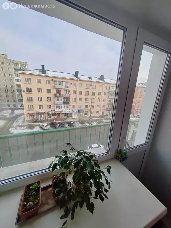 2-комнатная квартира: Омск, проспект Карла Маркса, 48 (45.1 м) - Фото 1