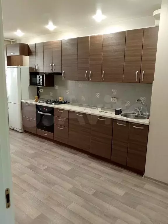 2-к. квартира, 60 м, 2/10 эт. - Фото 0