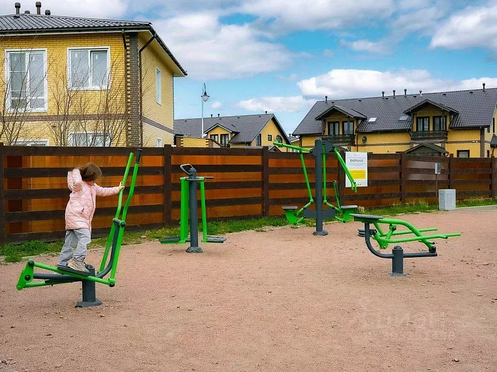 Таунхаус в Ленинградская область, Всеволожский район, Агалатовское ... - Фото 1