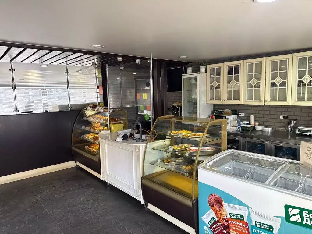 Торговая площадь в Саратовская область, Энгельс ул. Маяковского, 10 ... - Фото 1