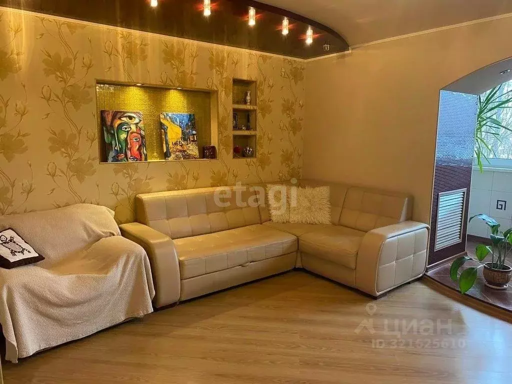 2-к кв. Архангельская область, Котлас ул. 70 лет Октября, 18 (65.0 м) - Фото 1