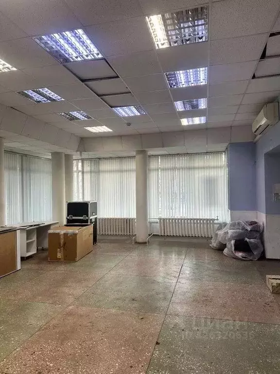 Помещение свободного назначения в Кировская область, Киров Октябрьский ... - Фото 1