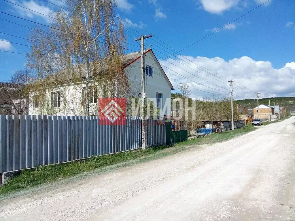 Дом в Крым, Бахчисарайский район, Куйбышево пгт ул. Маршала Жукова, 7 ... - Фото 1