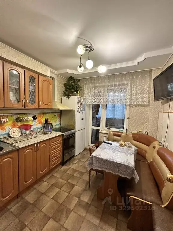 3-к кв. Омская область, Омск Харьковская ул., 27 (69.0 м) - Фото 1