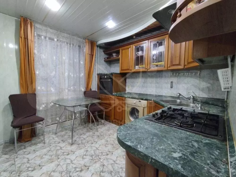 2-к. квартира, 60 м, 1/5 эт. - Фото 1