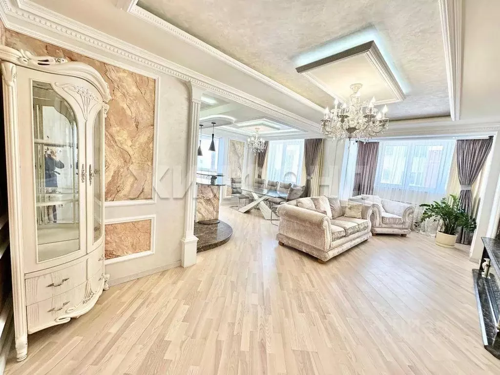 2-к кв. Ханты-Мансийский АО, Нефтеюганск 15-й мкр, 8А (90.0 м) - Фото 1