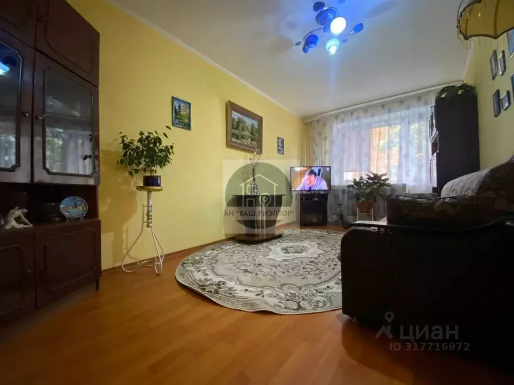 3-к кв. Саратовская область, Вольск Одесская ул., 7/19 (56.2 м) - Фото 0