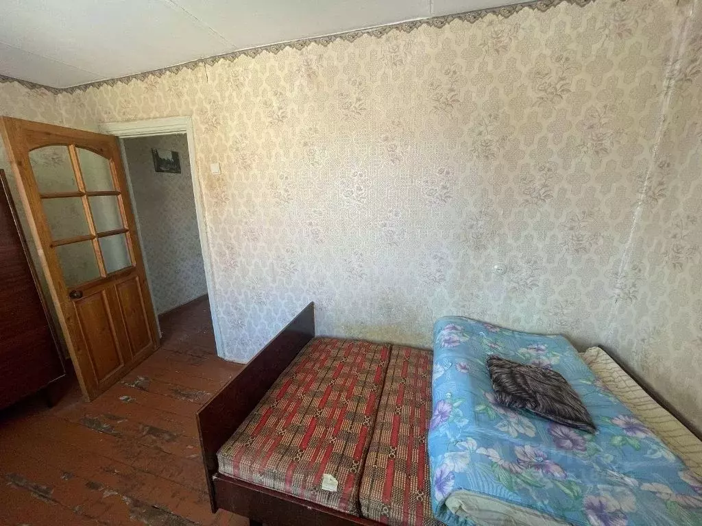 3-к кв. Оренбургская область, Тюльганский поссовет, пос. Тюльган ул. ... - Фото 1