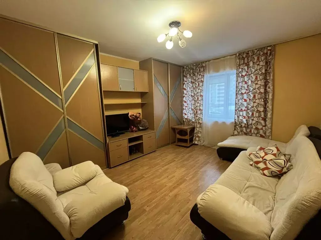 1-к кв. Кемеровская область, Кемерово просп. Шахтеров, 72 (38.0 м) - Фото 1