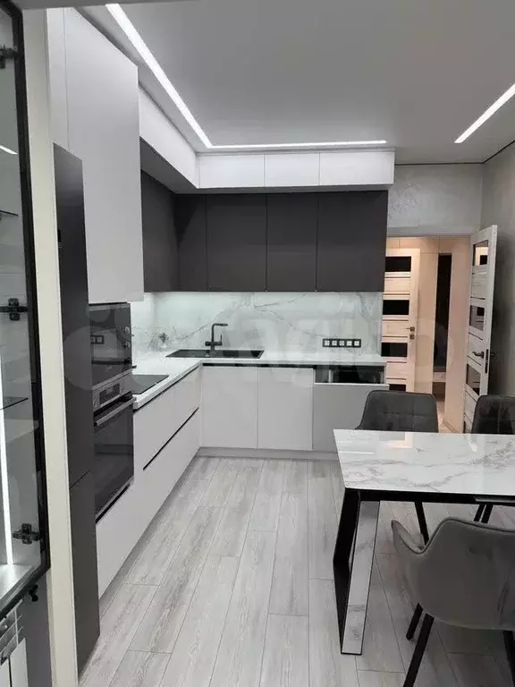 1-к. квартира, 46 м, 8/9 эт. - Фото 0
