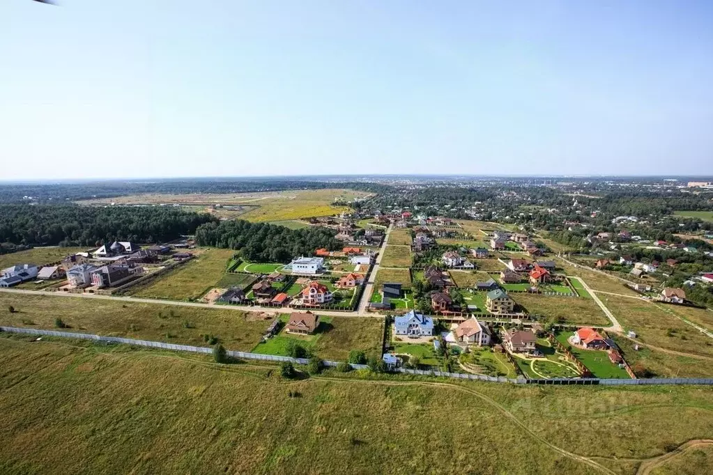 Участок в Московская область, Наро-Фоминский городской округ, д. ... - Фото 0
