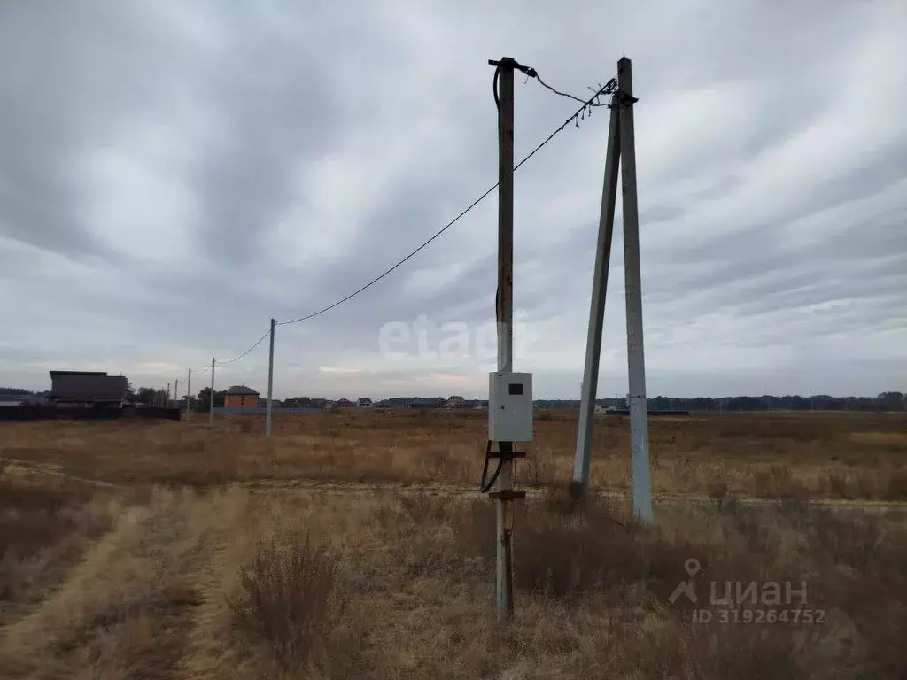 Участок в Курская область, Курский район, Моковский сельсовет, д. 2-я ... - Фото 0