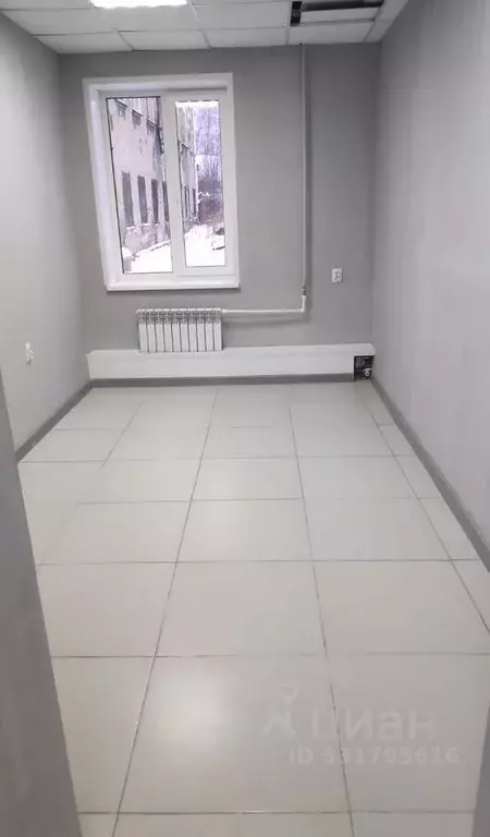 Офис в Свердловская область, Серов просп. Серова, 58А (10 м) - Фото 1