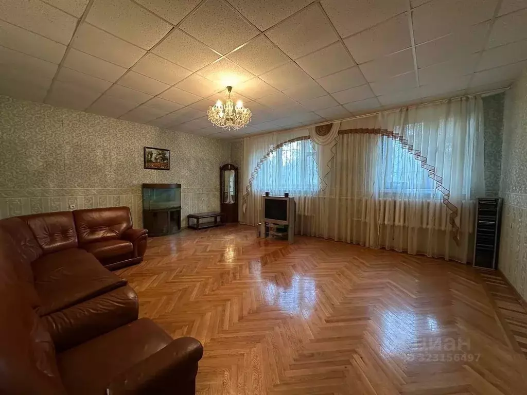 Дом в Башкортостан, Ишимбай ул. Тайрук, 78 (329 м) - Фото 1