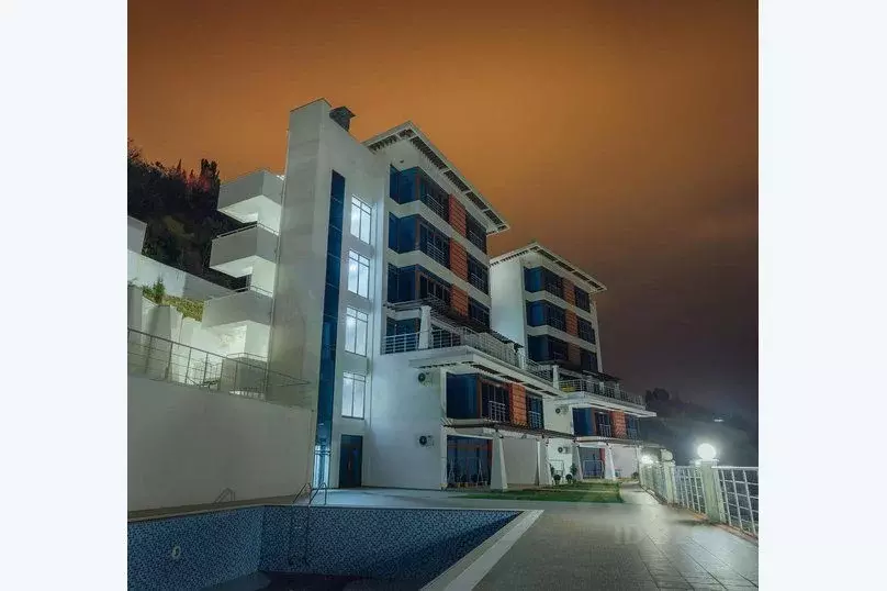 1-к кв. Крым, Алушта аллея Декабристов, 5 (70.0 м) - Фото 2