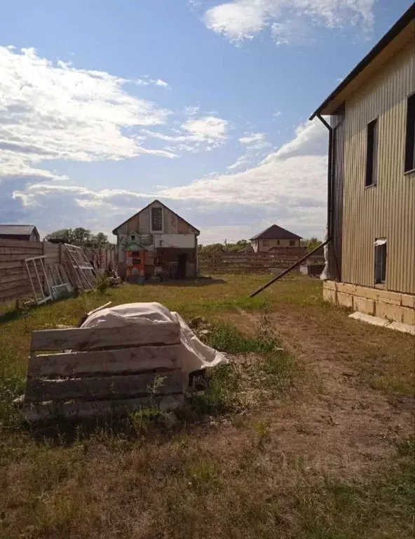 Дом в Омская область, Омск ул. 6-я Янтарная (213 м) - Фото 1