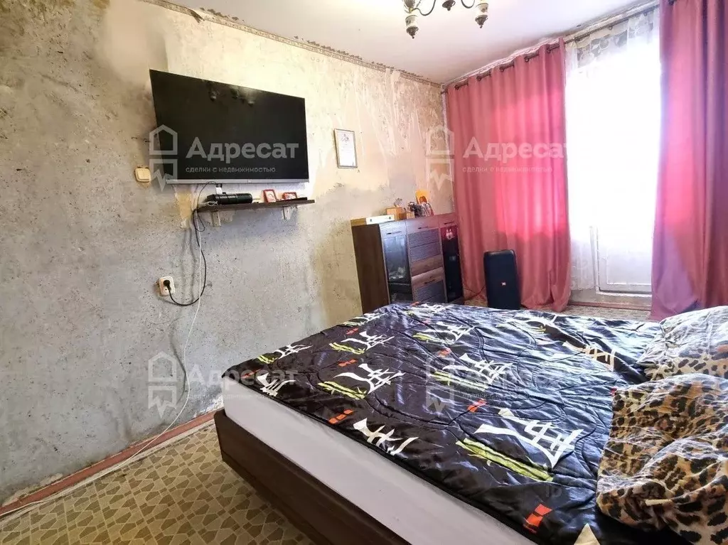 3-к кв. Волгоградская область, Волгоград ул. Менжинского, 27 (64.9 м) - Фото 1