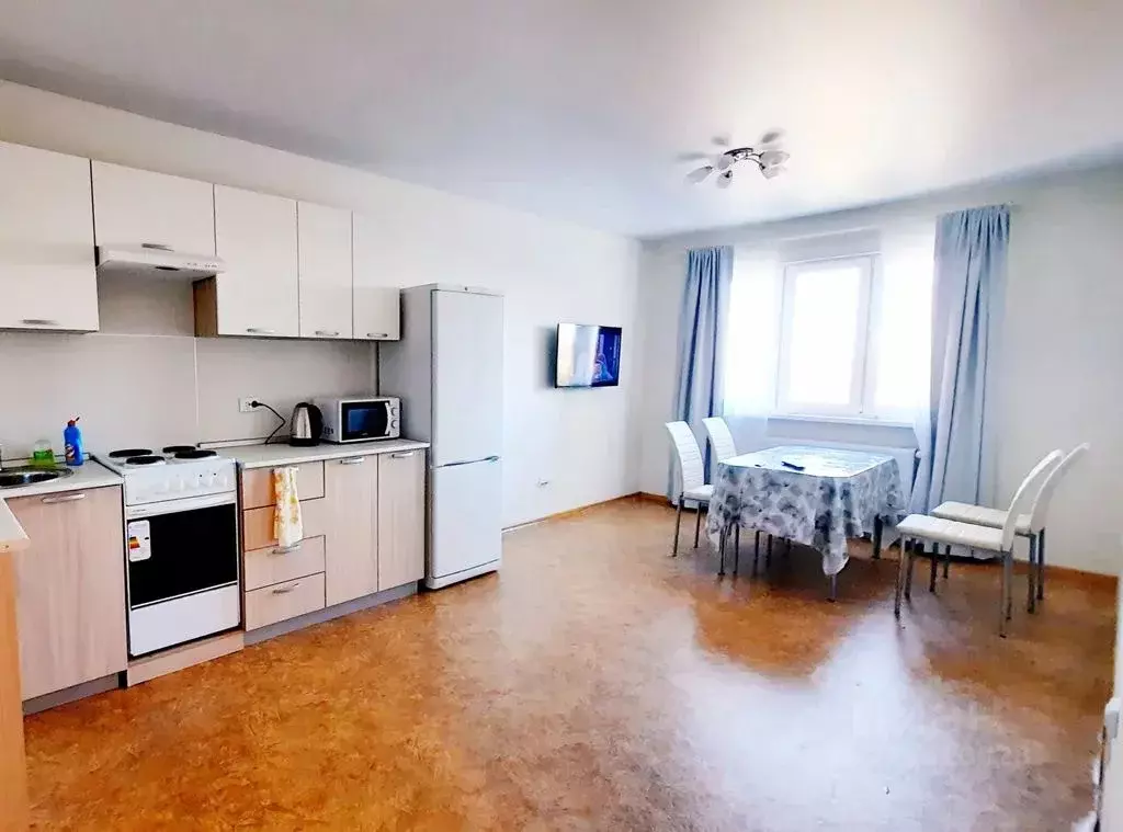 2-к кв. Татарстан, Казань ул. Генерала Махмута Гареева, 11/2 (60.0 м) - Фото 1