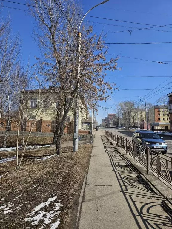 Комната 10 м в 3-к., 4/4 эт. - Фото 1