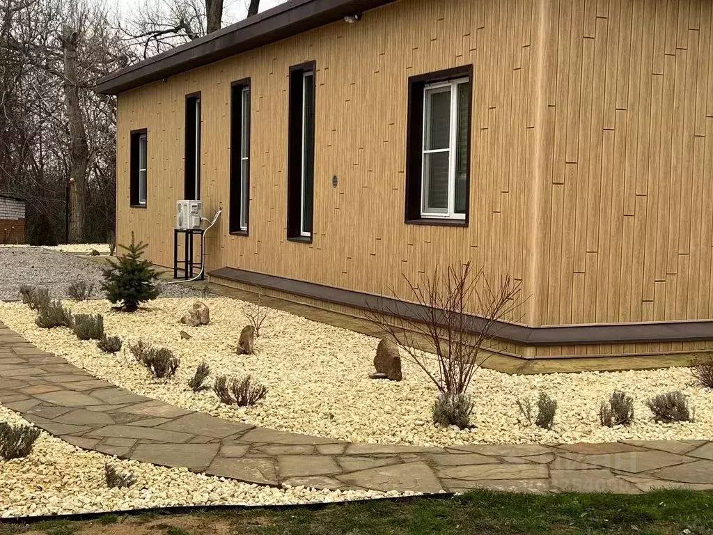 Дом в Волгоградская область, Среднеахтубинский район, Фрунзенское ... - Фото 1