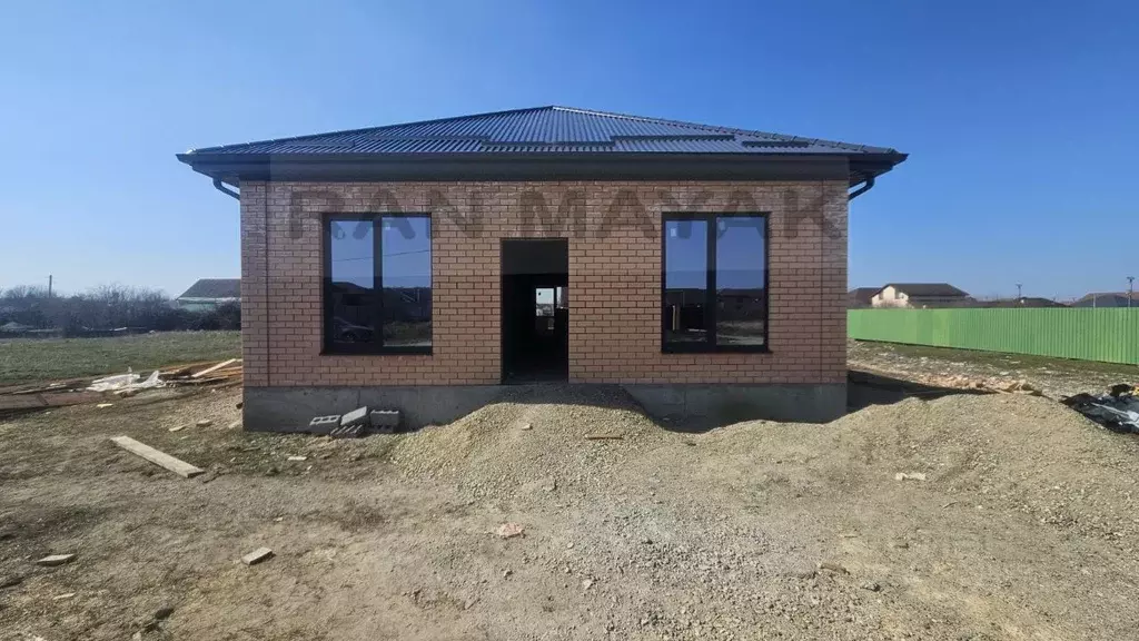 Дом в Адыгея, Майкоп Российская ул., 79А (130 м) - Фото 1