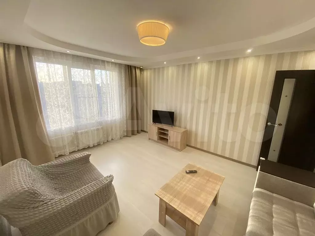 1-к. квартира, 40 м, 9/12 эт. - Фото 0