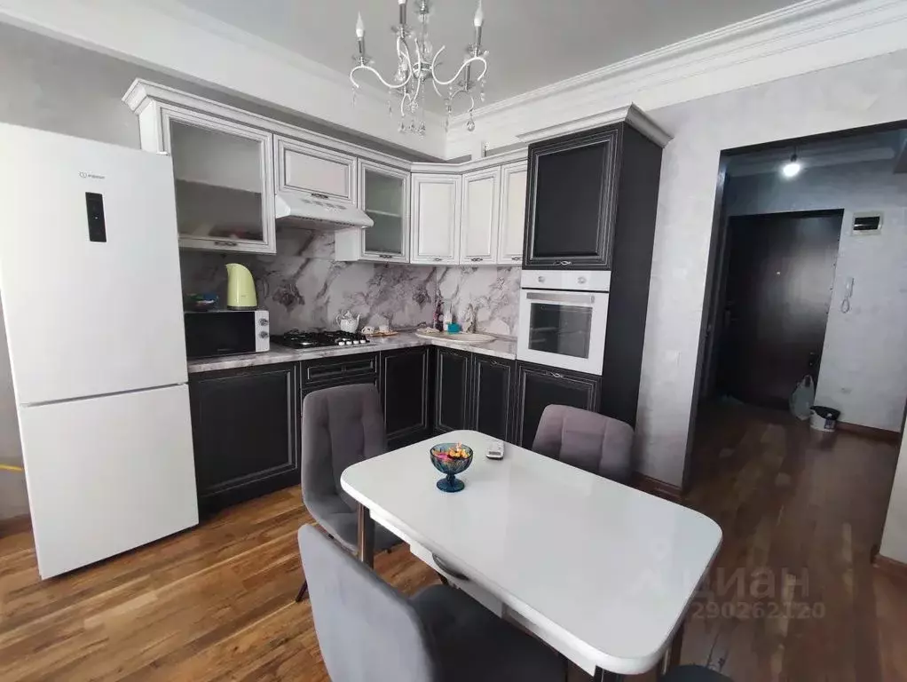 1-к кв. Дагестан, Каспийск ул. Ленина, 54А (50.0 м) - Фото 0