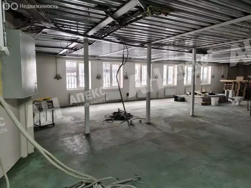 Торговая площадь (448 м) - Фото 1