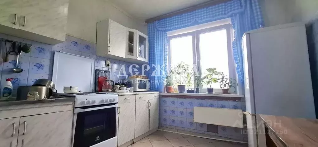 2-к кв. Белгородская область, Старый Оскол Олимпийский мкр, 31 (52.8 ... - Фото 0
