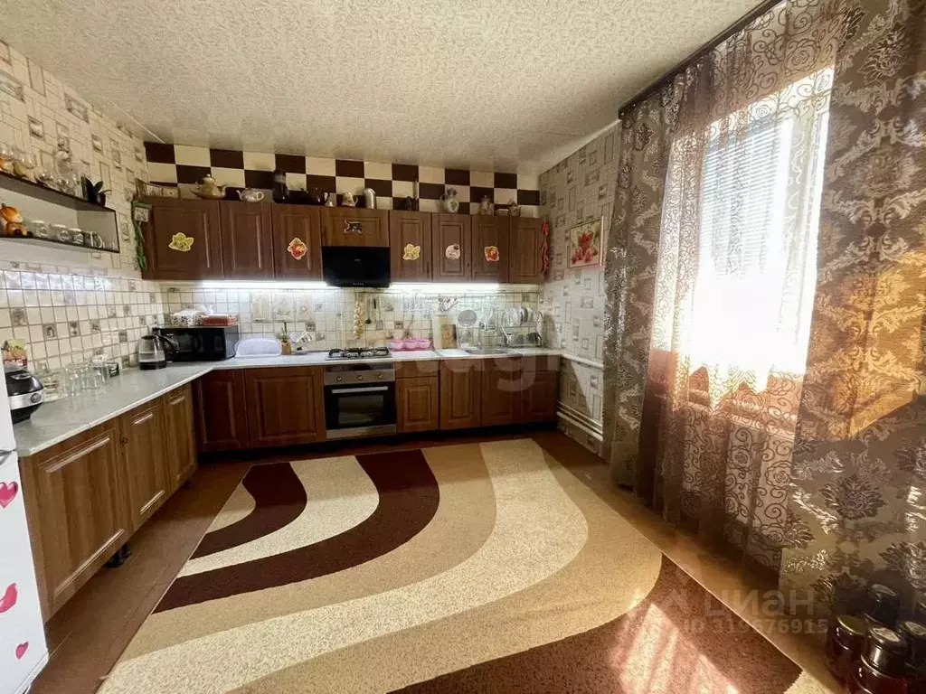 Дом в Липецкая область, Хлевенский район, с. Нижняя Колыбелька ул. ... - Фото 1