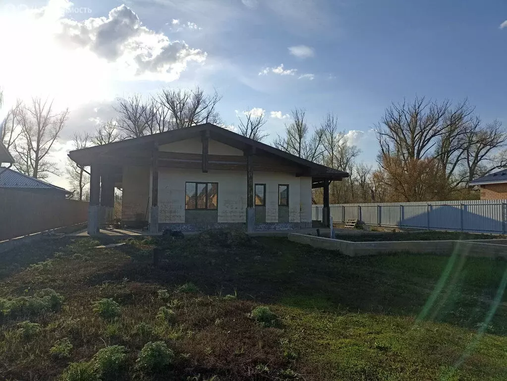 Дом в село Ивановка, Озёрная улица, 9 (160 м) - Фото 1