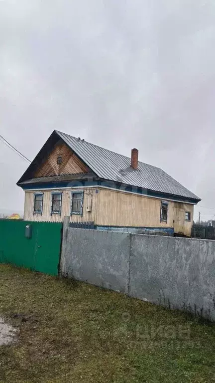 Дом в Башкортостан, Нуримановский район, Новосубаевский сельсовет, с. ... - Фото 1