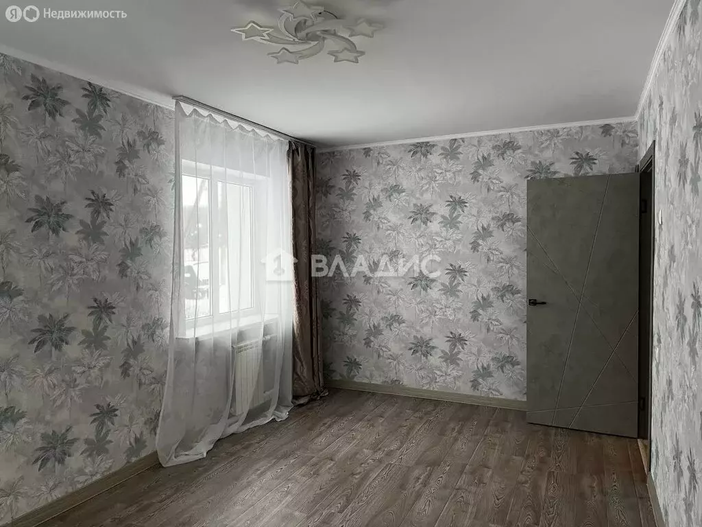 3-комнатная квартира: Белгородская область, Шебекинский муниципальный ... - Фото 1