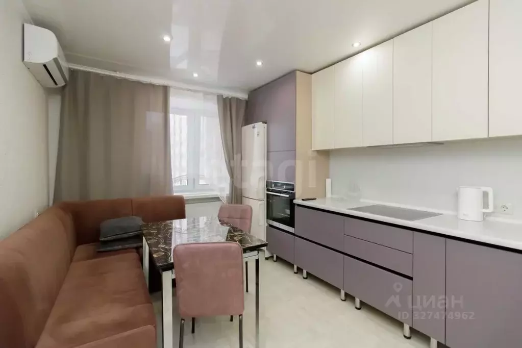 2-к кв. Тюменская область, Тюмень Малая Боровская ул., 7 (60.4 м) - Фото 1