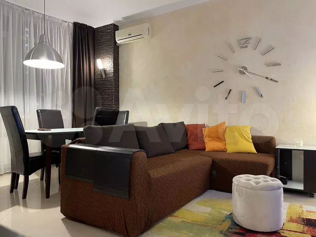 2-к. квартира, 60 м, 8/17 эт. - Фото 1