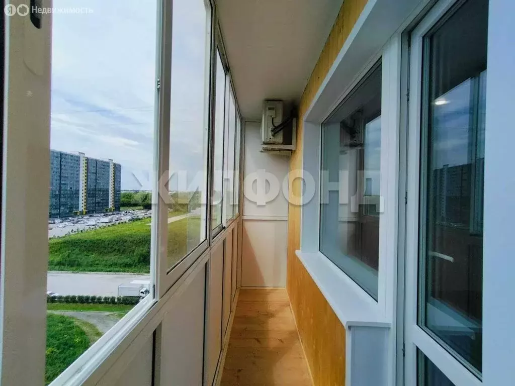 Квартира-студия: Новосибирск, улица Виктора Шевелёва, 38/1 (37.9 м) - Фото 1