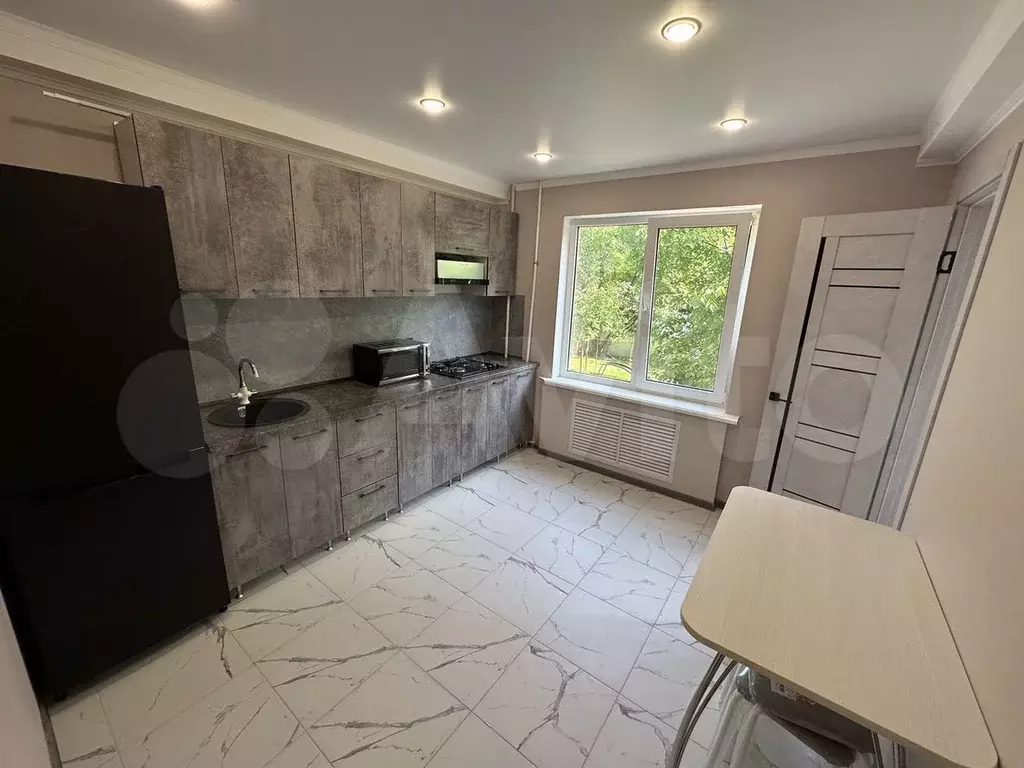 1-к. квартира, 45 м, 2/5 эт. - Фото 1