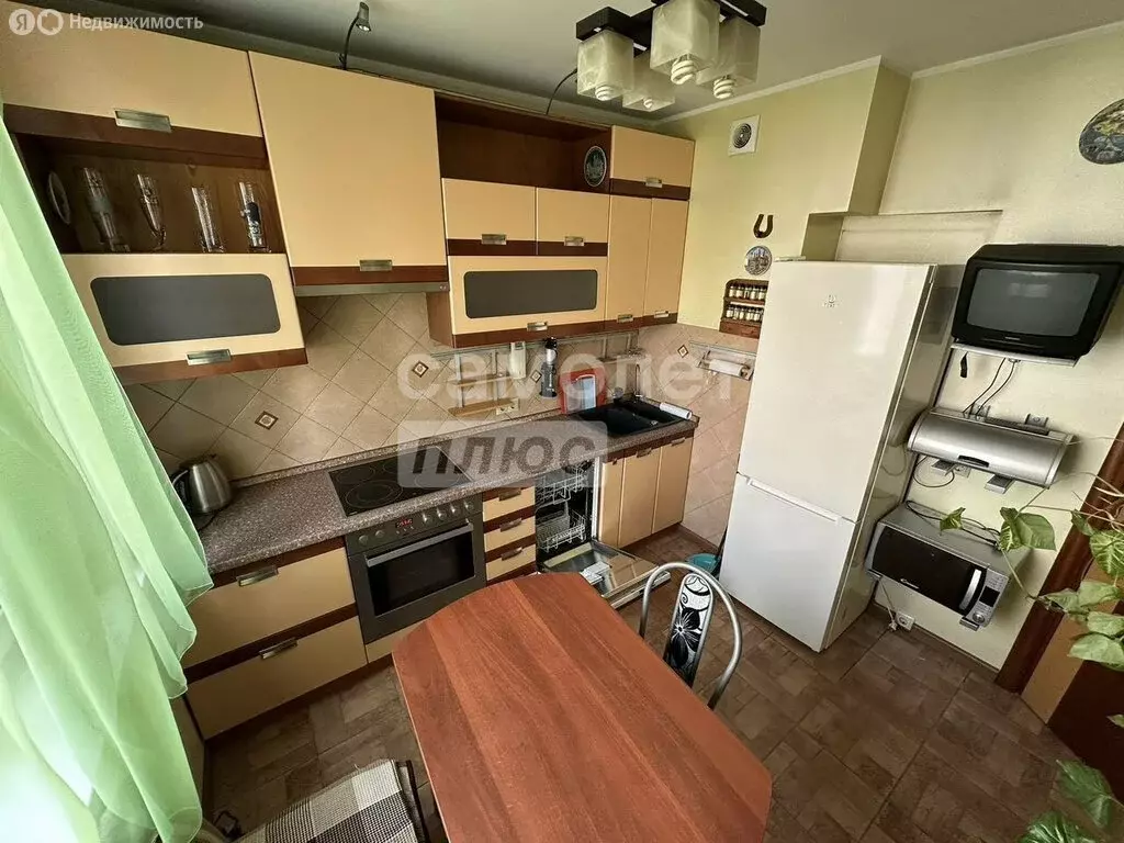 3-комнатная квартира: Москва, улица Грина, 11 (70.2 м) - Фото 1