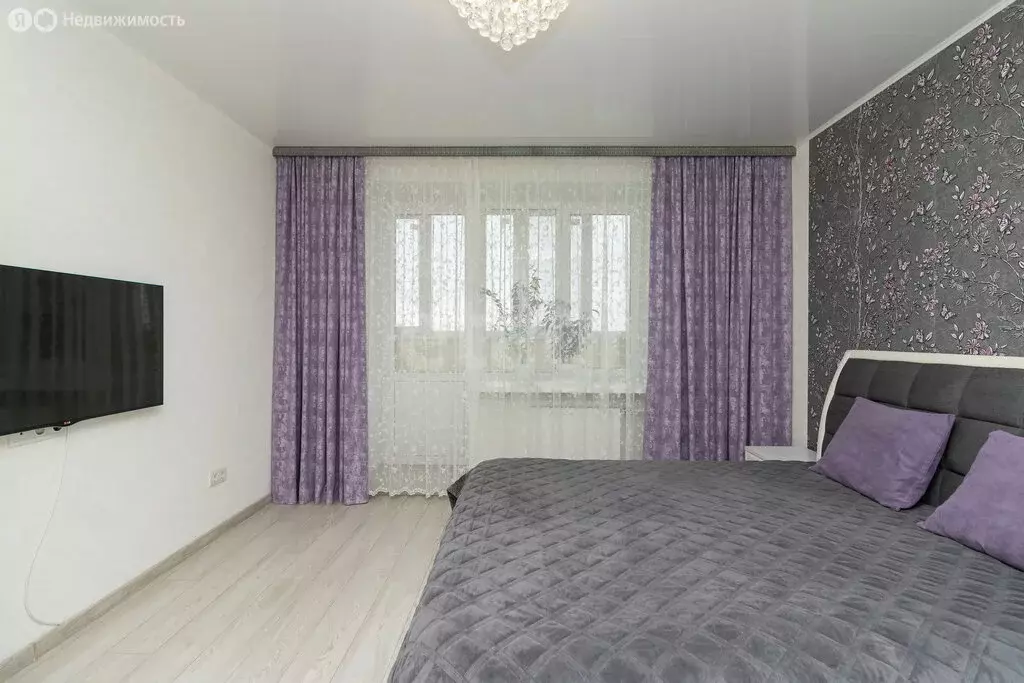 2-комнатная квартира: Тюмень, Интернациональная улица, 140 (67.7 м) - Фото 1