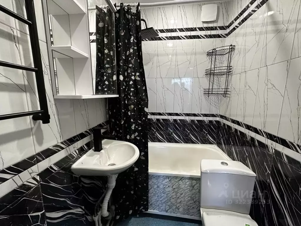 Комната Новгородская область, Великий Новгород ул. Саши Устинова, 5 ... - Фото 2