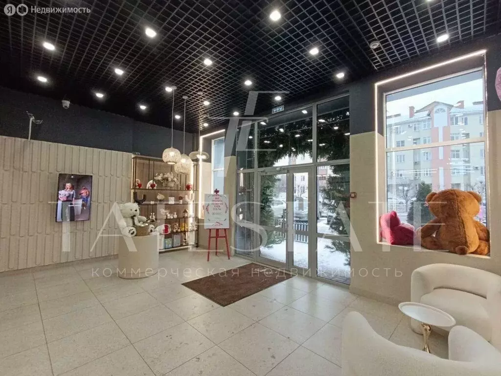 Торговая площадь (250 м) - Фото 1