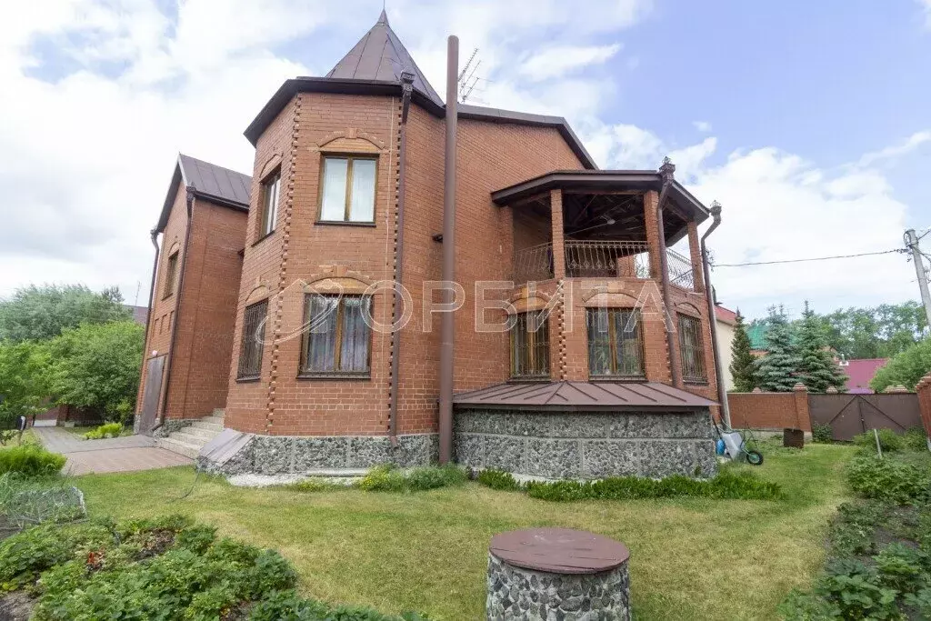 Дом в посёлок Московский, улица Энтузиастов (453 м) - Фото 0