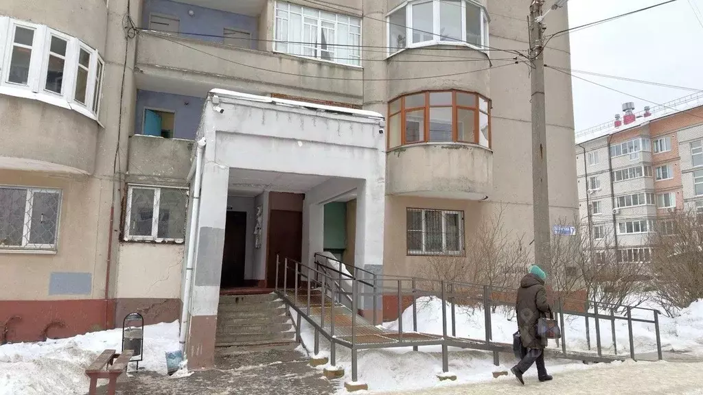 3-к кв. Ярославская область, Ярославль ул. Папанина, 7 (69.3 м) - Фото 2