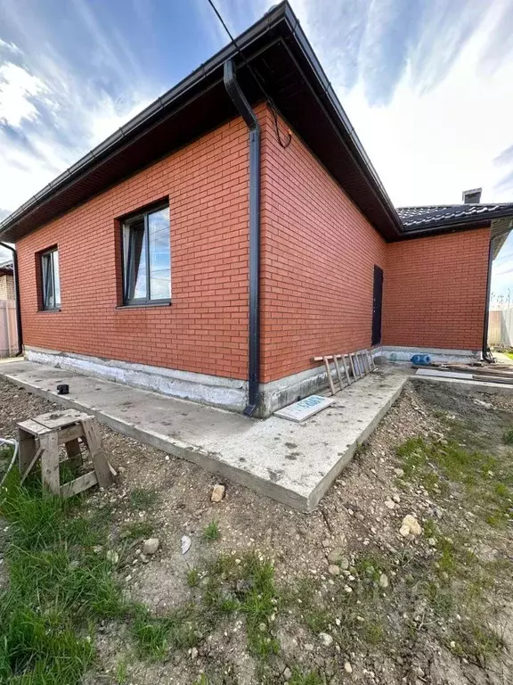 Дом в Адыгея, Тахтамукайский район, Яблоновский пгт Центральная ул., ... - Фото 2