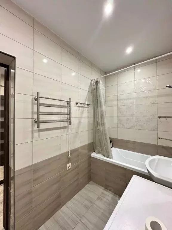 2-к кв. Башкортостан, Уфа ул. Рудольфа Нуреева, 10 (55.0 м) - Фото 1