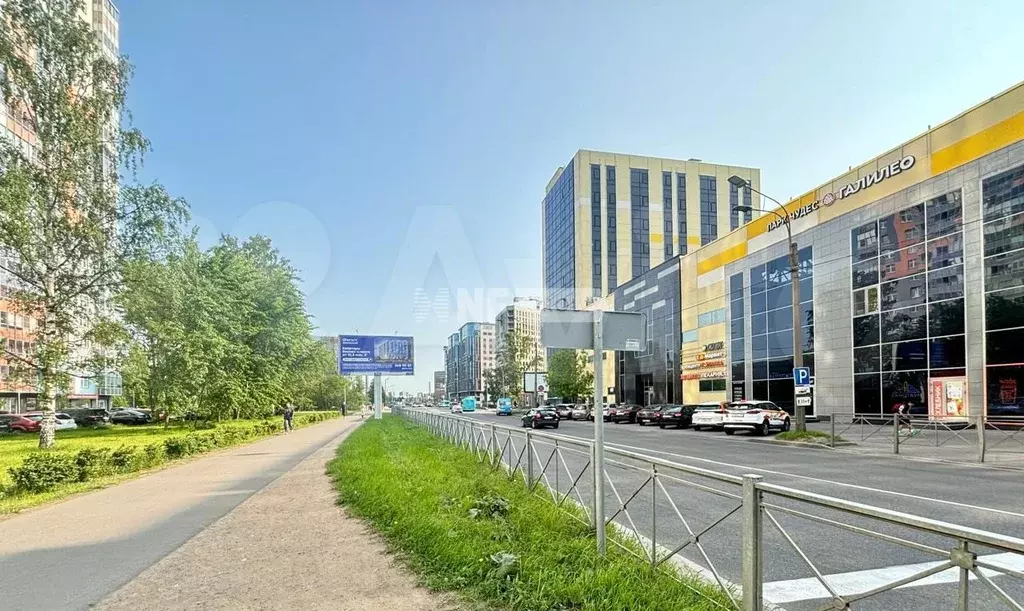 Продажа офисного помещения 430 м ТК  Охтинский - Фото 0