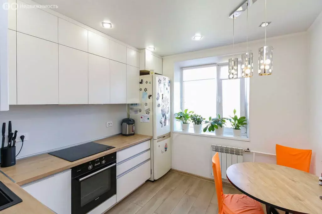 2-комнатная квартира: Тюмень, улица Щербакова, 96А (56 м) - Фото 2