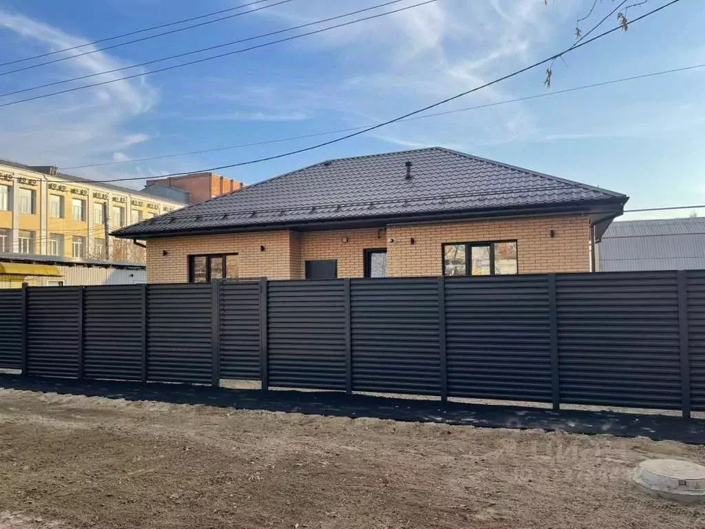 Дом в Омская область, Омск ул. Плеханова, 82 (100 м) - Фото 2